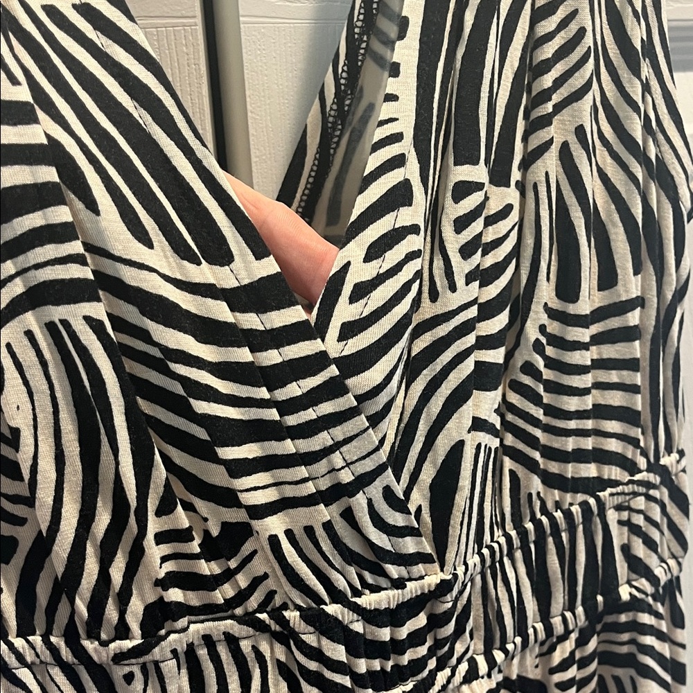 LOFT Black and Tan Summer Dress - Picture 8 of 11